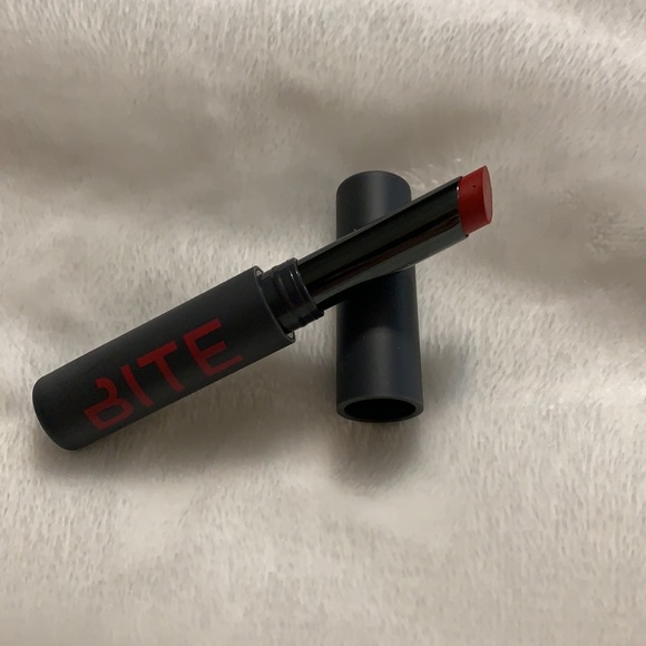 Bite long wear lip stain - Picture 2 of 2